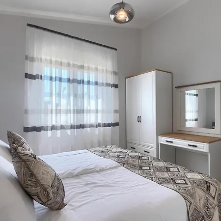 Bay View Feriehus Diminići