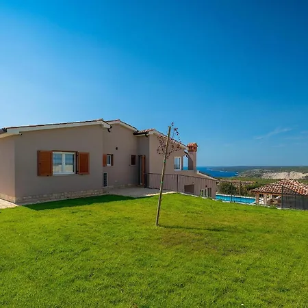 Holiday home Bay View Diminici