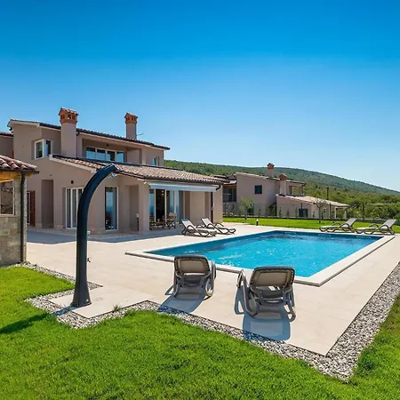 Holiday home Bay View Diminici